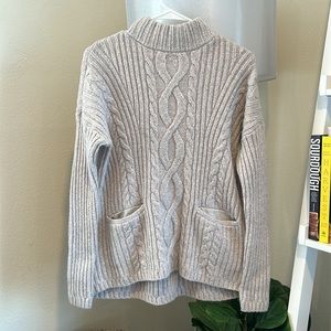 Abercrombie & Fitch Tan Bulky Sweater with Pockets Size Small